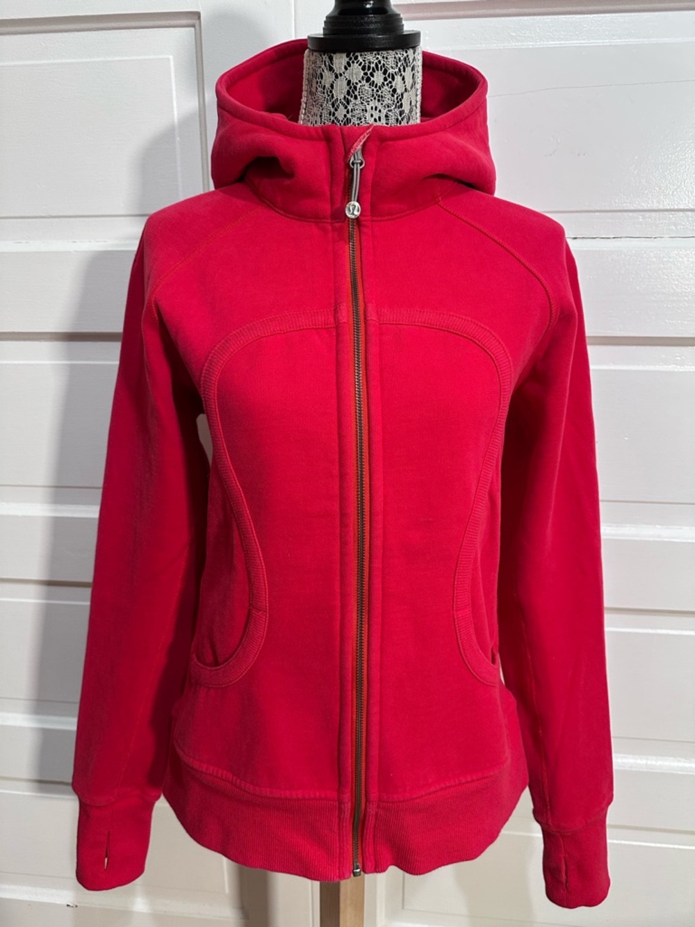 SOLD - Lululemon Scuba Hoodie II Size 12 Red SOFT Fleece Flattering Fit $128